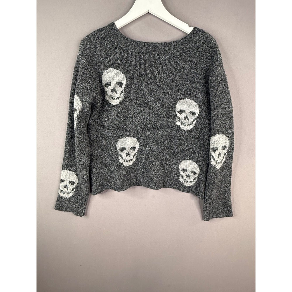 No Boundaries Skull Sweater Jrs M Gray V-Neck Cropped Goth Emo Grunge Punk Alt - Picture 2 of 6